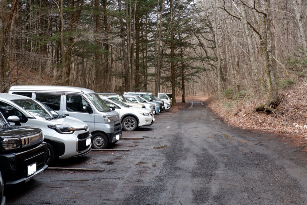 竜返しの滝の駐車場